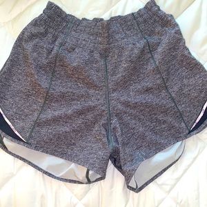 Lululemon hotty hot 4 inch high rise grey shorts